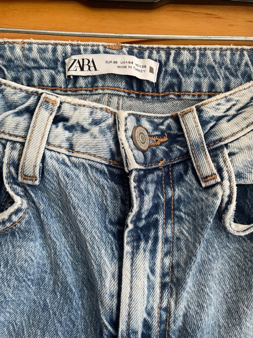 Zara Gorgeous Size 4 Blue Straight Leg Jeans Raw Hem - Picture 4 of 9